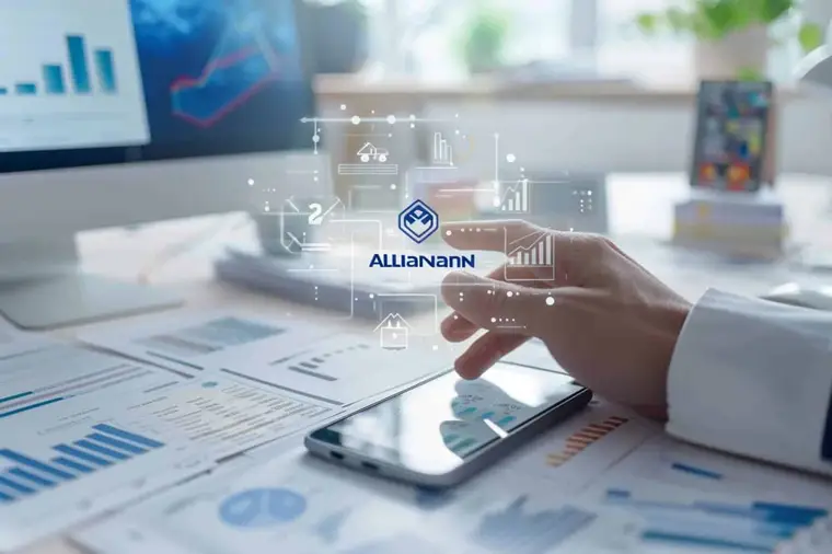 Couple comparant des documents financiers avec un conseiller en agence