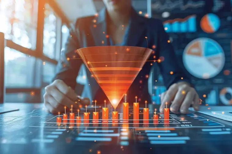 Deux professionnels analysent un parcours client sur des documents imprimés